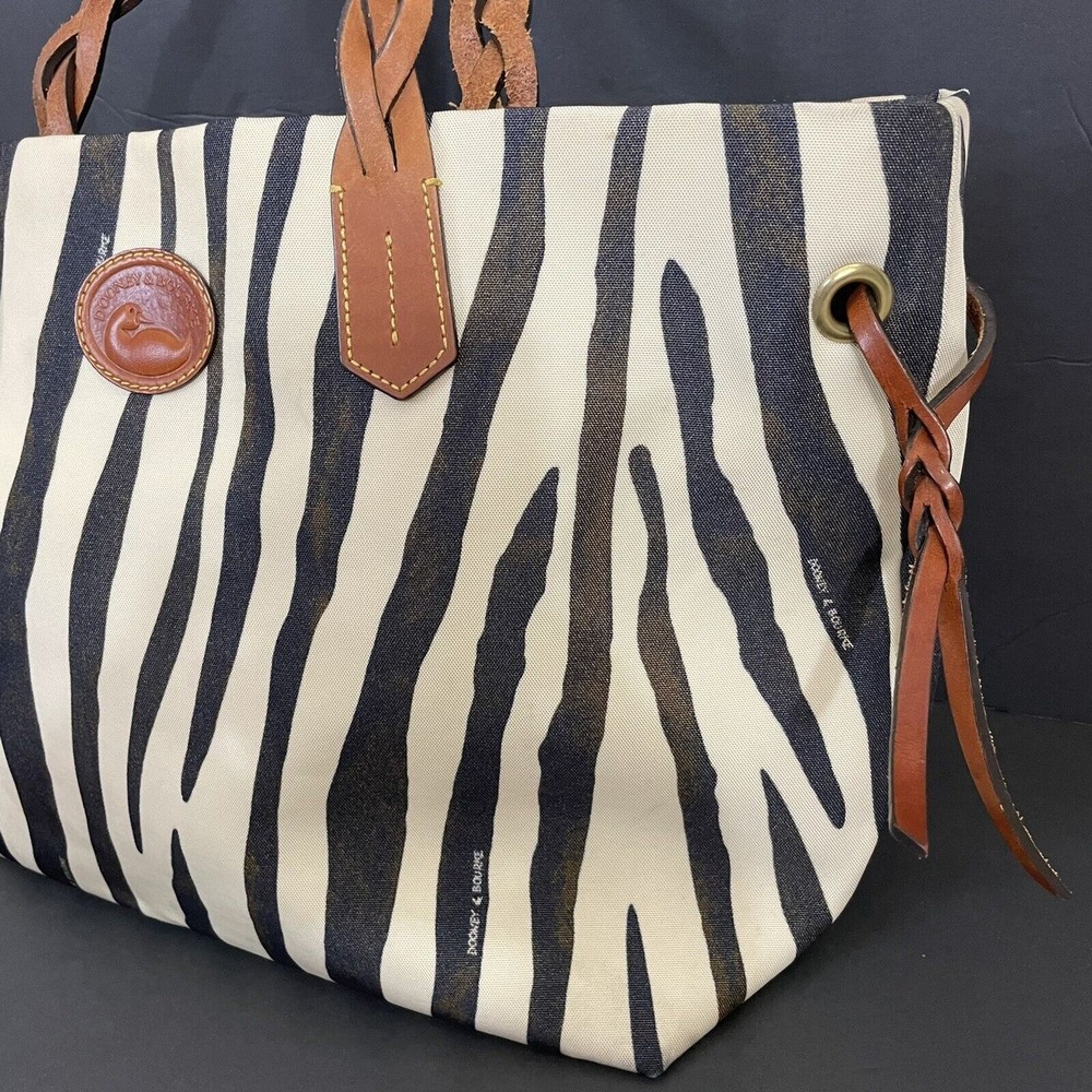 Dooney & Bourke LARGE Zebra Carry All Shopper Tote Bag Black White leather - Picture 3 of 9